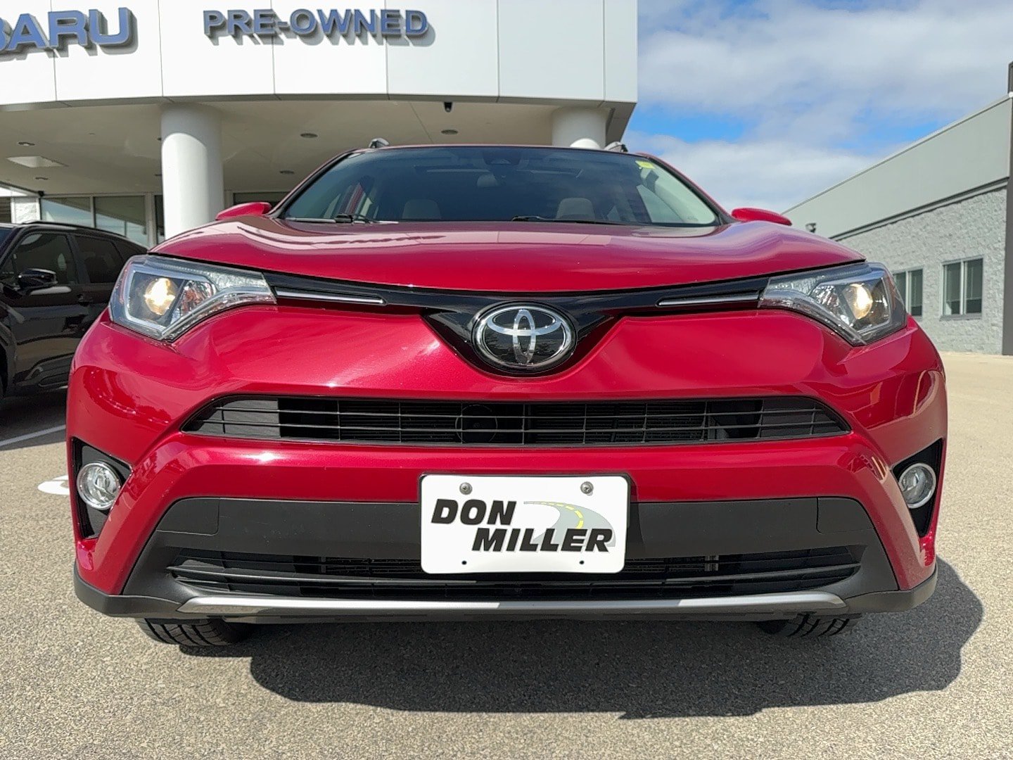 Used 2017 Toyota RAV4 XLE w/ All Weather Liner Package AWD/4WD image 2