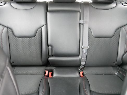 Used 2023 Jeep Compass Trailhawk image 13