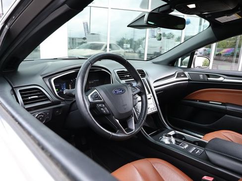 Used 2019 Ford Fusion Energi Titanium FWD image 26