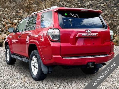 Used 2015 Toyota 4Runner SR5 AWD/4WD image 11