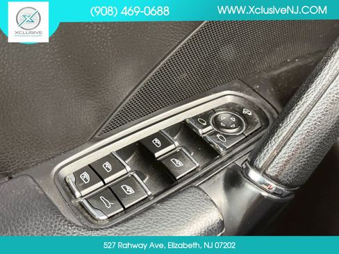 Used 2017 Porsche Cayenne Platinum Edition AWD/4WD image 20