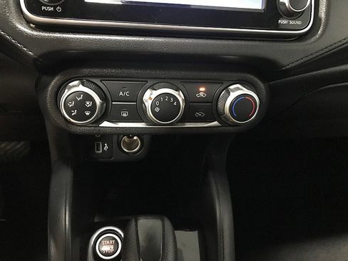 Used 2020 Nissan Versa S FWD image 27