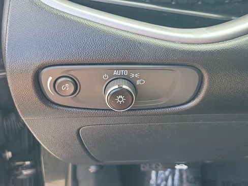 Used 2020 Chevrolet Malibu RS FWD image 29