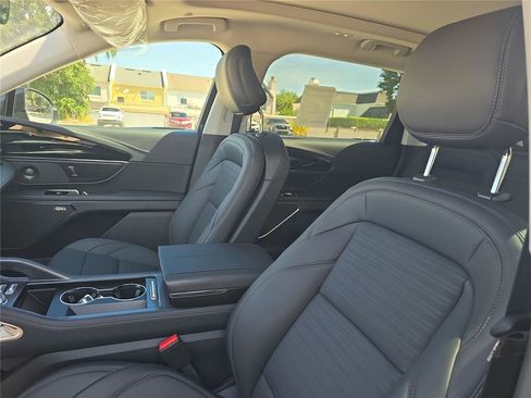 New 2026 Lincoln Nautilus Reserve AWD/4WD image 16