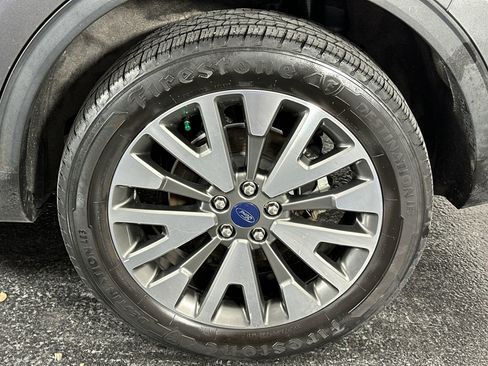 Used 2021 Ford Escape Titanium image 14