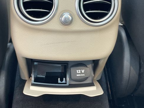 Used 2019 Mercedes-Benz C 300 4MATIC Sedan image 40