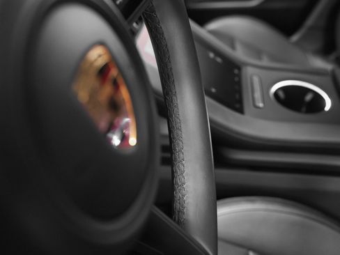 Certified 2022 Porsche Taycan image 31