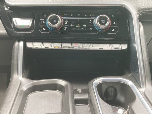 Used 2024 GMC Sierra 3500 Denali AWD/4WD image 25