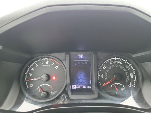 Used 2018 Toyota Tacoma SR w/ SR Convenience Package image 22