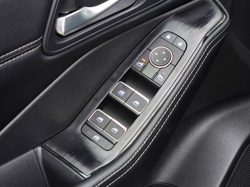 Used 2024 Nissan Rogue SL w/ SL Premium Package image 30