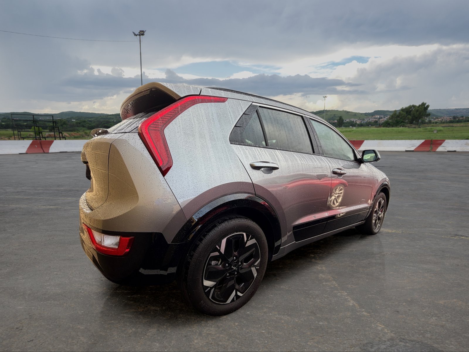 Certified 2023 Kia Niro Wind FWD image 3
