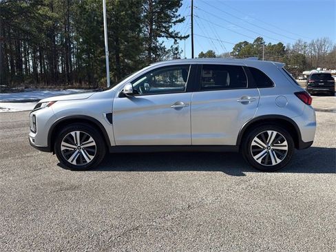 Used 2024 Mitsubishi Outlander Sport 2.0 SE Rear Camera & Heated Se image 2