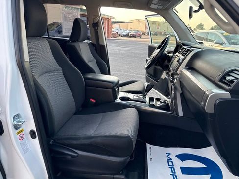 Used 2016 Toyota 4Runner SR5 AWD/4WD image 24