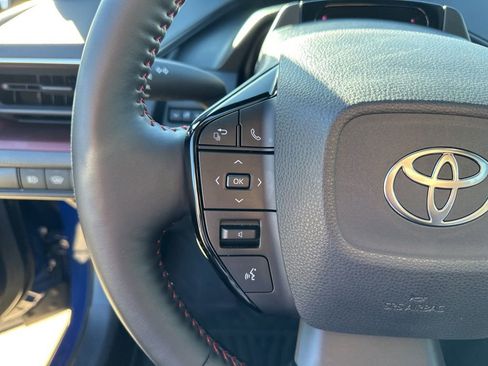 Used 2025 Toyota Prius Plug-In Hybrid image 10