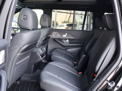 Certified 2024 Mercedes-Benz GLS 450 4MATIC image 17
