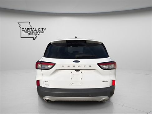 Used 2021 Ford Escape SE image 5