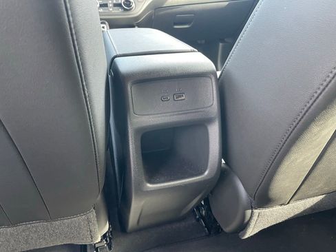 Used 2025 Buick Envista Preferred w/ Convenience I Package image 24