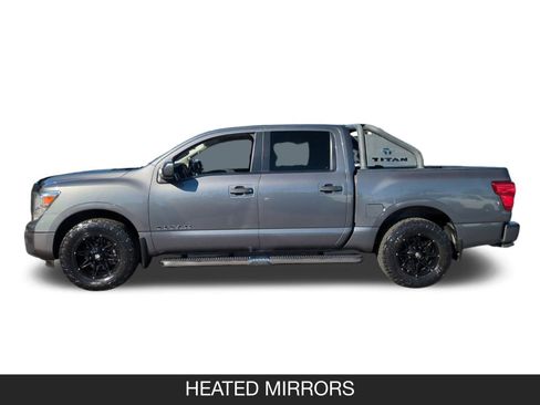 Used 2021 Nissan Titan SV w/ Accessory Utility Package image 5