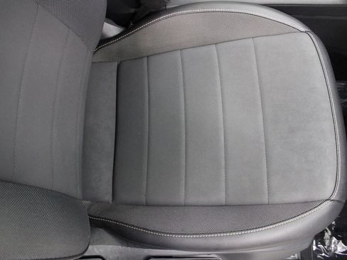 Used 2022 Volkswagen Taos SE image 29