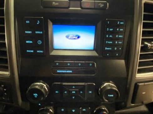 Used 2017 Ford F250 XLT w/ XLT Value Package image 31