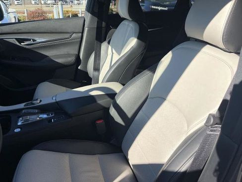 Certified 2025 INFINITI QX55 Luxe w/ Cargo Package image 9