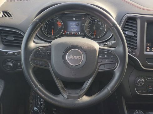 Used 2019 Jeep Cherokee Trailhawk w/ Comfort/Convenience Group image 34