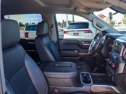 Used 2021 Chevrolet Silverado 1500 LT Trail Boss w/ Convenience Package II image 17