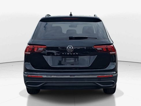 Used 2024 Volkswagen Tiguan S image 6