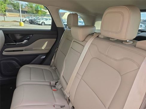 Used 2022 Lincoln Corsair Standard image 12