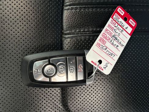 Used 2018 Ford Expedition Limited AWD/4WD image 24