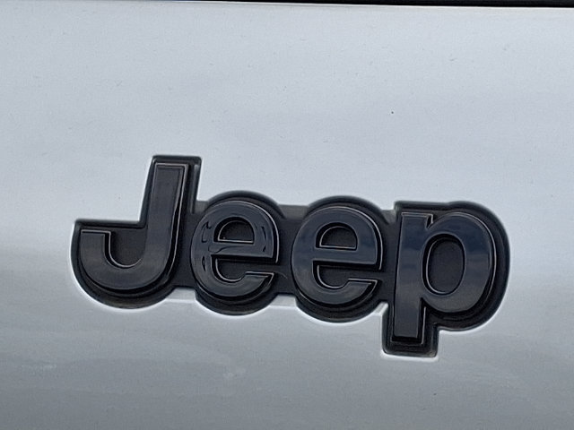 Used 2022 Jeep Grand Cherokee L Laredo AWD/4WD image 28