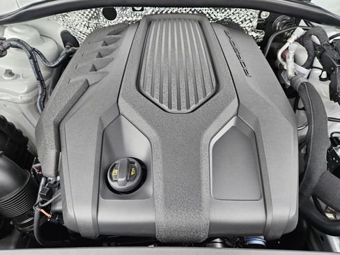 Certified 2026 Porsche Macan image 30