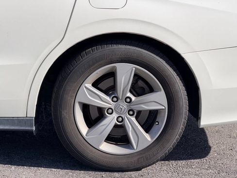 Used 2019 Honda Odyssey EX-L image 3