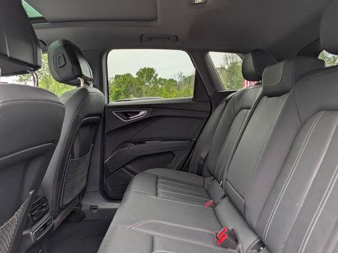 Used 2024 Audi Q4 e-tron Premium w/ Convenience Package AWD/4WD image 17