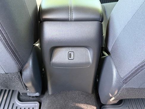 Used 2024 Nissan Sentra SV FWD image 22