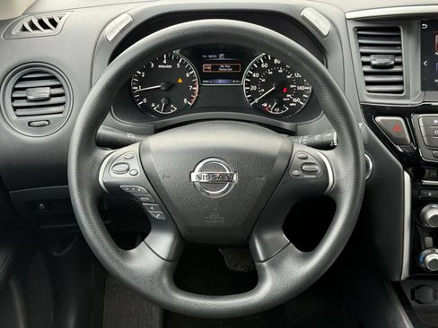 Used 2019 Nissan Pathfinder S AWD/4WD image 26