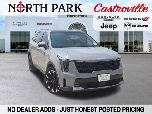 Used 2024 Kia Sorento EX w/ Panoramic Sunroof Package FWD image 1