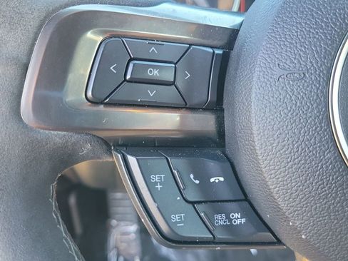 Used 2016 Ford Mustang Shelby GT350 w/ Technology Package image 7