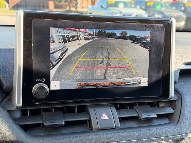 Used 2024 Toyota RAV4 XLE w/ Convenience Package FWD image 25