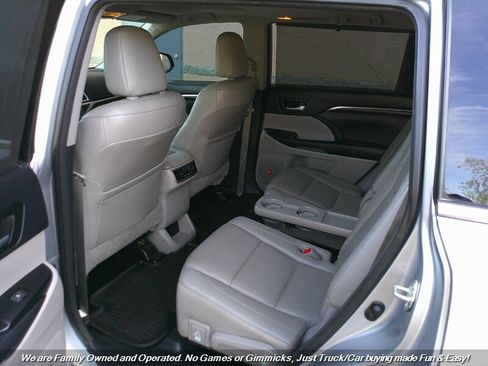 Used 2015 Toyota Highlander Limited image 20