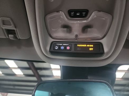 Used 2025 Chevrolet TrailBlazer LT w/ Convenience Package image 30