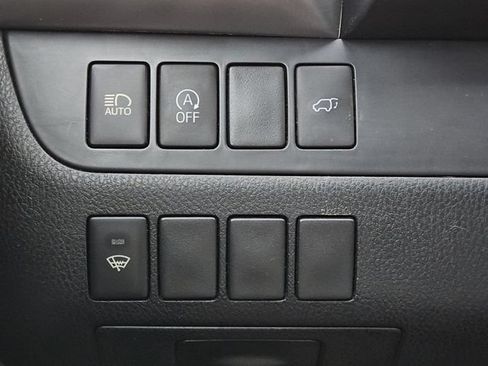Used 2018 Toyota Highlander XLE FWD image 20