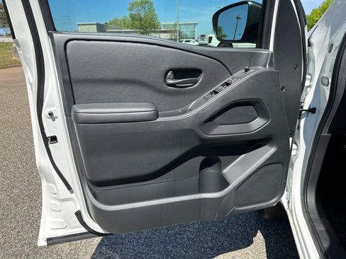New 2026 Nissan Frontier SV w/ SV Convenience Package RWD image 6