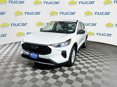 Used 2024 Ford Escape Active AWD/4WD image 3