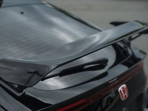 Used 2025 Honda Civic Type R image 9