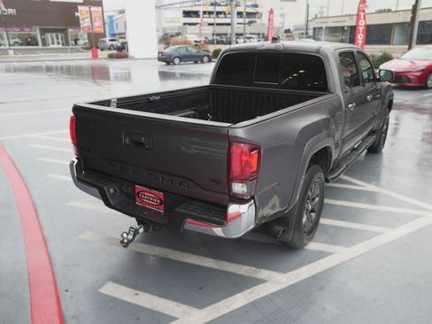 Certified 2022 Toyota Tacoma SR5 image 7