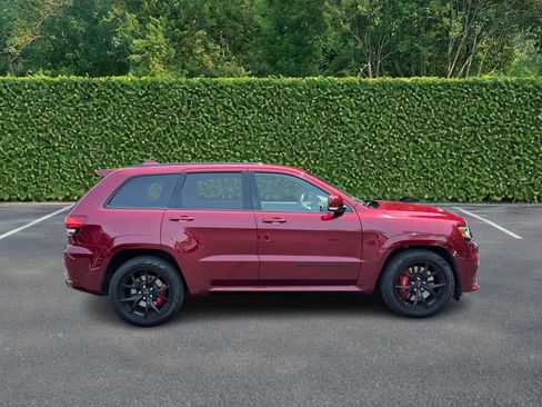 Used 2018 Jeep Grand Cherokee SRT w/ Trailer Tow Group IV AWD/4WD image 2