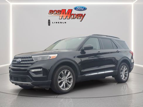 Used 2022 Ford Explorer XLT w/ Equipment Group 202A image 1