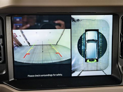 Used 2023 Ford Bronco Wildtrak image 31