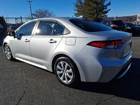 Used 2021 Toyota Corolla LE image 7